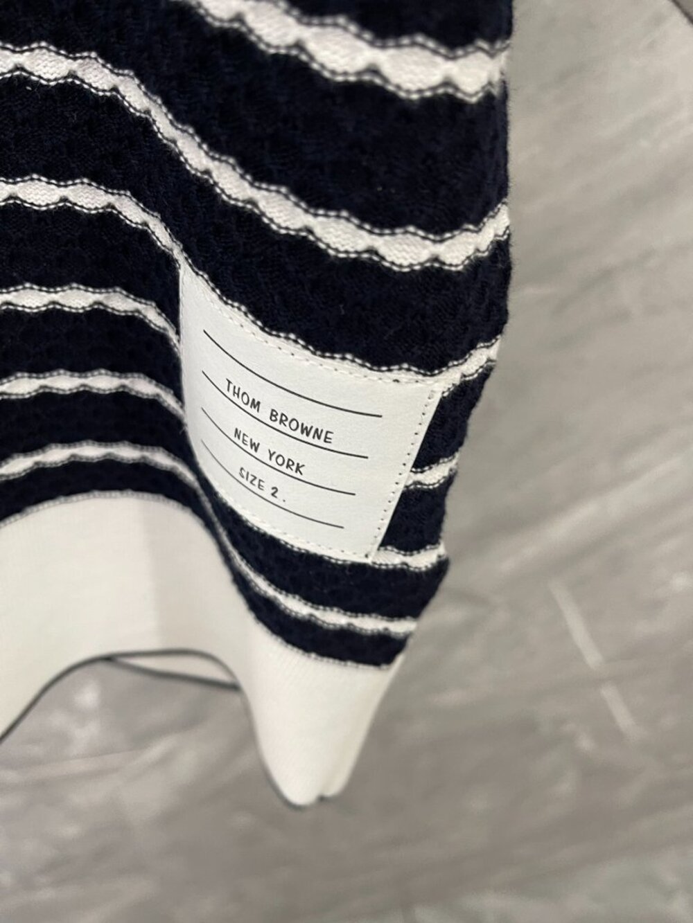 Thom Browne STRIPED HONEYCOMB RIB TEE - Picture 5 of 9